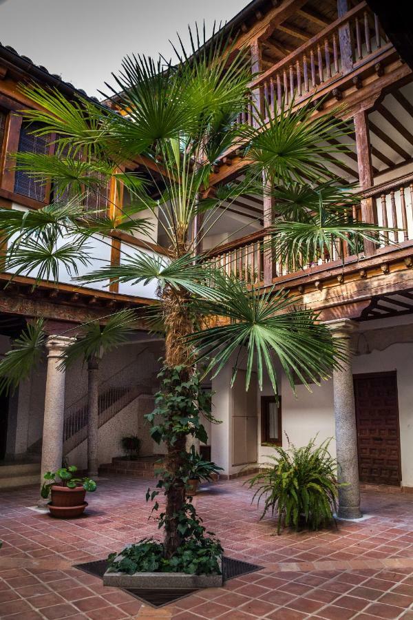 La Casa De Los Infantes By Toledo Ap Экстерьер фото